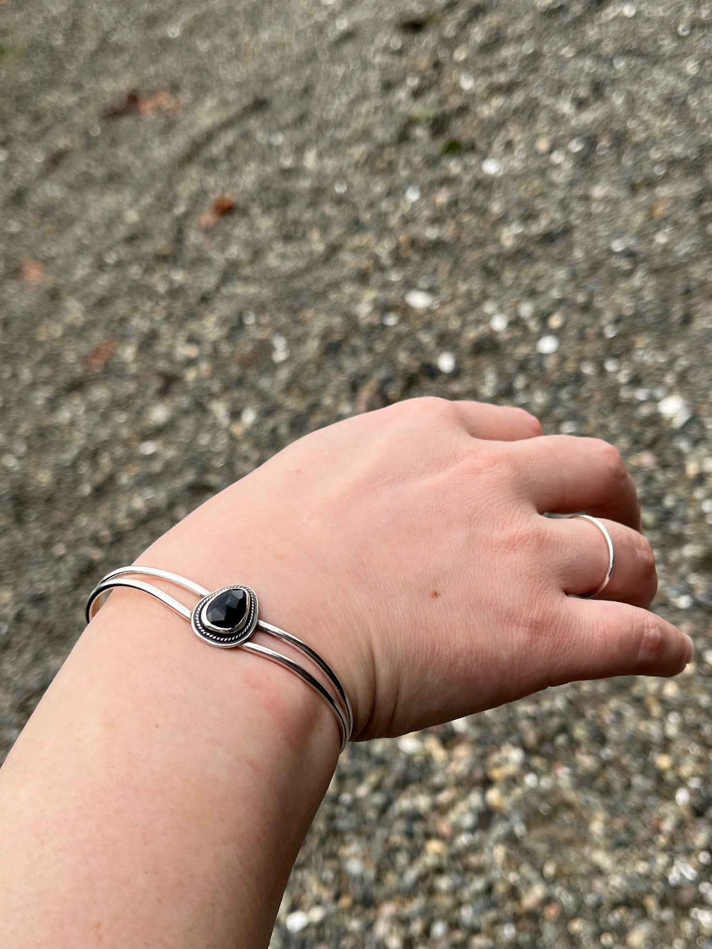 Size small— rose cut black spinel cuff