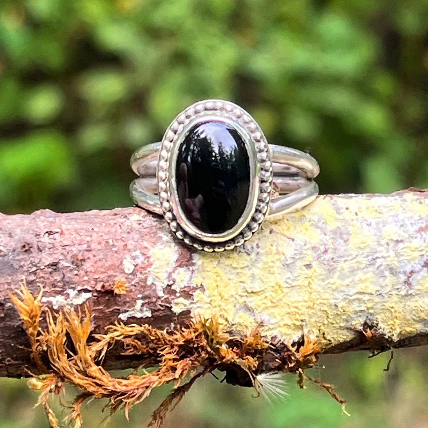 Onyx Dual Shank Ring