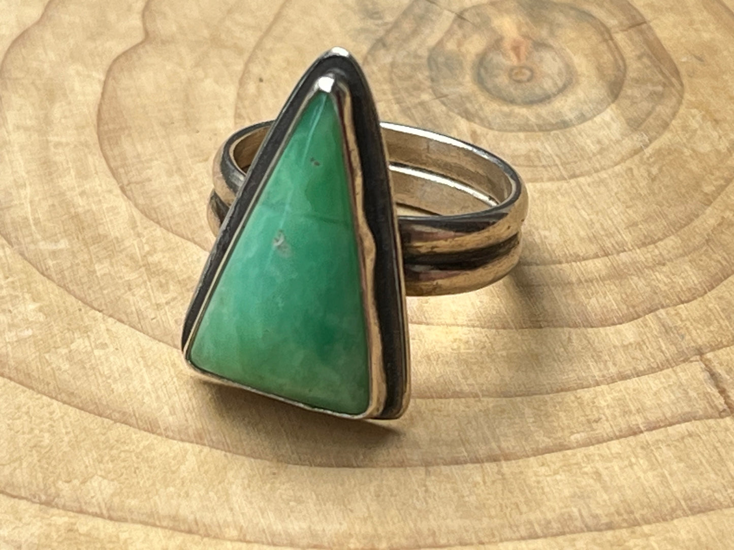 Triangular Chrysoprase ring in Sterling Silver SIZE 7